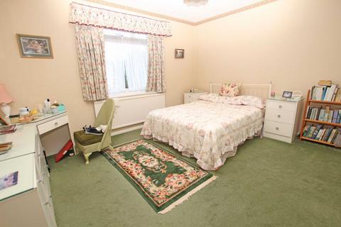 3 bedroom end of terrace house for sale, Grassington Road, Eastbourne, BN20 7BP