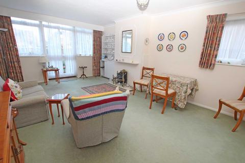 3 bedroom end of terrace house for sale, Grassington Road, Eastbourne, BN20 7BP