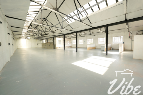 Industrial unit to rent, Crawley Road, London N22