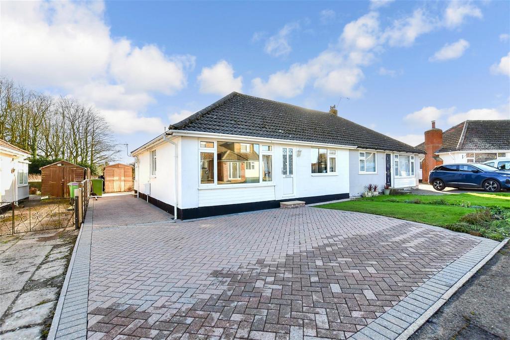 Minter Avenue, Densole, Folkestone, Kent 2 bed semidetached bungalow