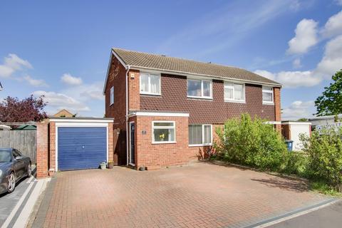 3 bedroom semi-detached house for sale, Hayling Avenue, St. Neots PE19