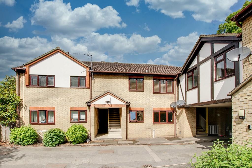 Cambridge Court, St. Neots PE19 1 bed apartment for sale £160,000
