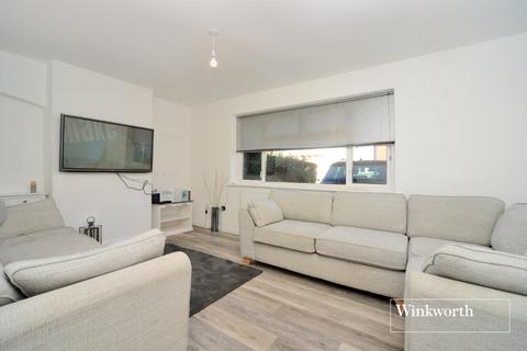 72 Browning Avenue, Worcester Park, KT4 8LD