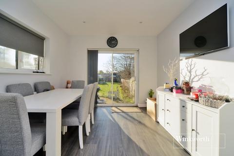 72 Browning Avenue, Worcester Park, KT4 8LD