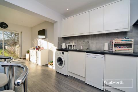 72 Browning Avenue, Worcester Park, KT4 8LD
