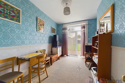 4 bedroom semi-detached house for sale, East Street, Sittingbourne, Kent, ME10 4RX