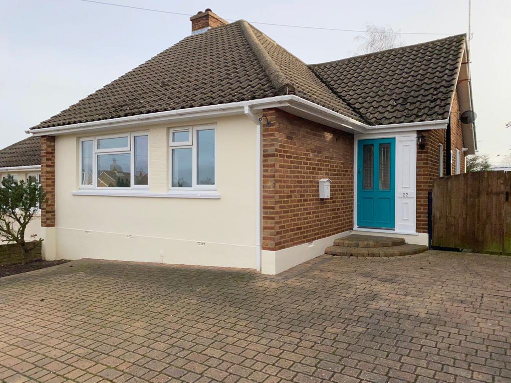 Broadlands Avenue Rayleigh Ss6 3 Bed Semi Detached Bungalow £484 995