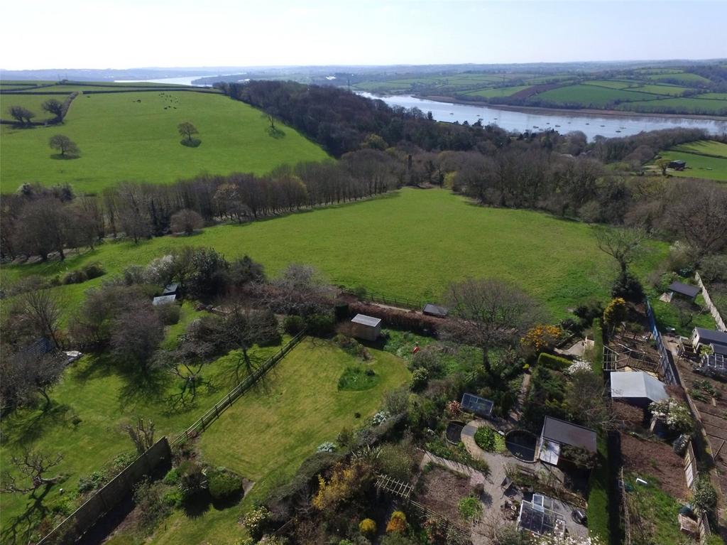Yelverton, Devon 2 bed cottage for sale £295,000