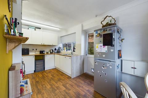 7 Greenacres Road, Worcester, WR2 5EZ
