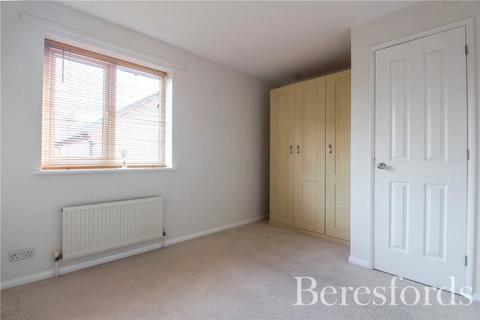 2 bedroom terraced house to rent, Dale Close, Stanway, CO3