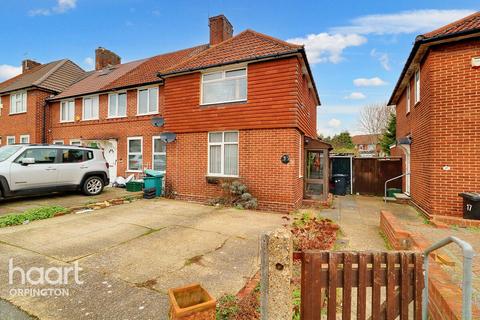 15 Framlingham Crescent, London, SE9 4AB