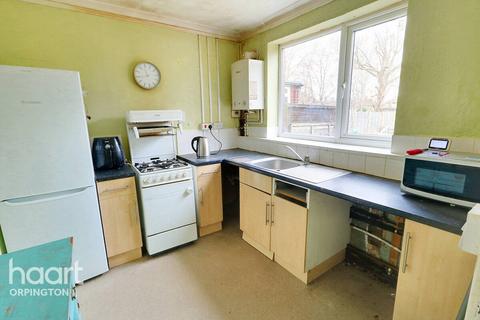 15 Framlingham Crescent, London, SE9 4AB