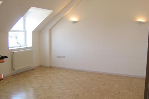 1 bedroom flat to rent - Central Road, Worcester Park KT4