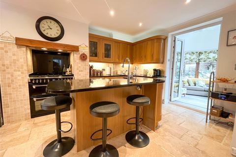 26 Brooklands Drive, Grotton, Oldham, OL4 4LG