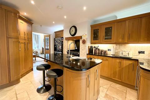 26 Brooklands Drive, Grotton, Oldham, OL4 4LG