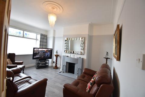 3 bedroom semi-detached house for sale, 3 bedroom Semi Detached House in Southend on Sea
