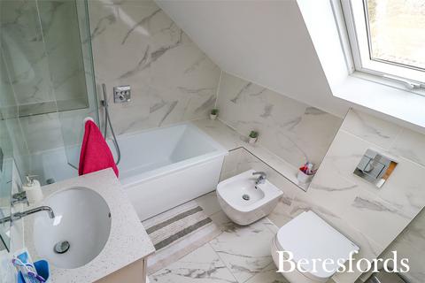120 Howard Road, Upminster, RM14 2UU