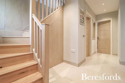 120 Howard Road, Upminster, RM14 2UU