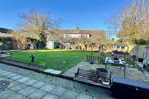 5 bedroom detached house for sale, The Copse, Bannister Green, Dunmow, CM6