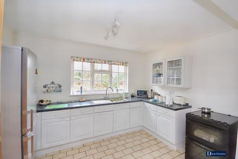 61 Ardleigh Green Road, Hornchurch, RM11 2JZ