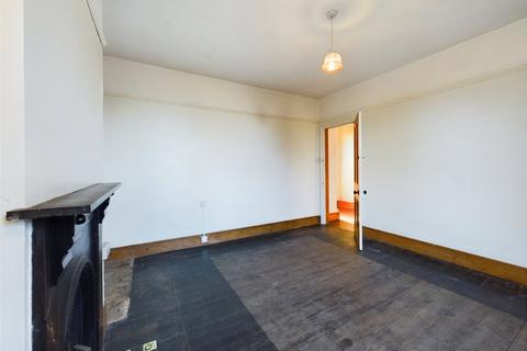 173 Tuffley Avenue, Gloucester, GL1 5NR