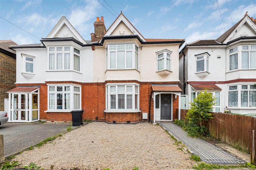Thornsbeach Road, London SE6 1 bed flat £335,000