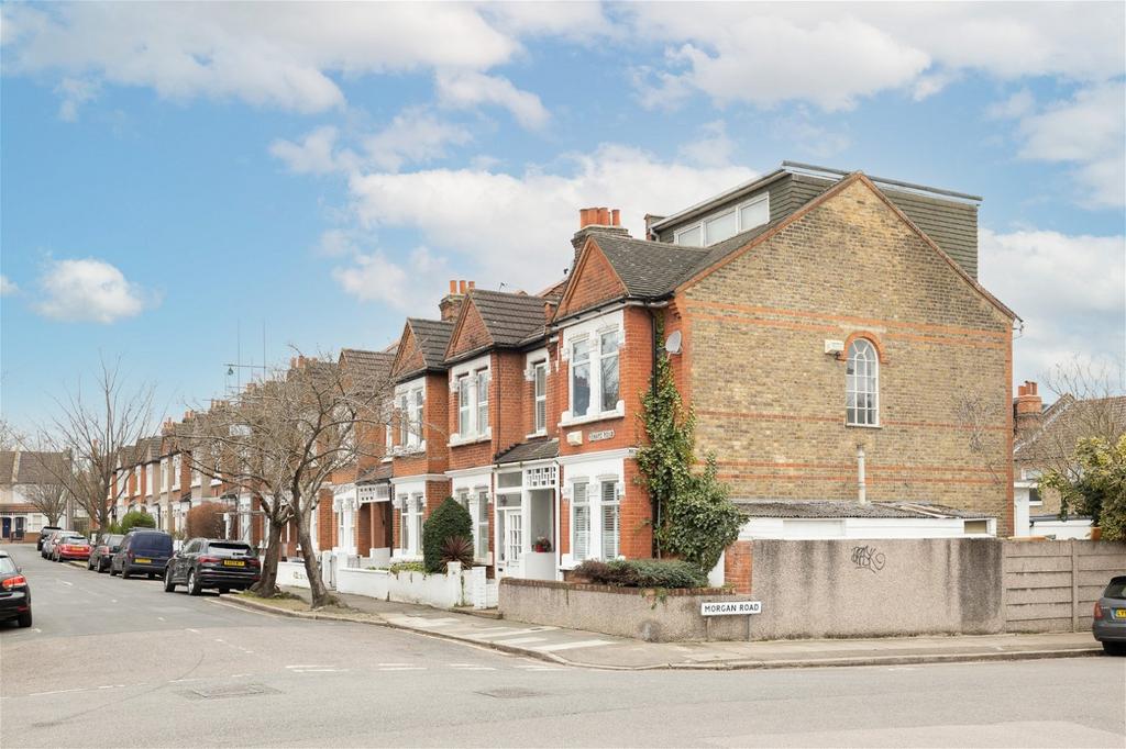Howard Road, Bromley BR1 3 bed terraced house £550,000