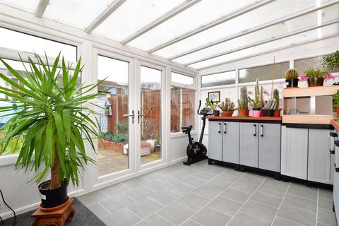 16 Beaufort Road, Rochester, ME2 3SW