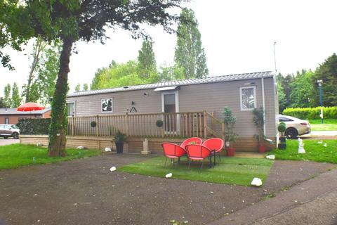3 bedroom mobile home for sale, Kingfisher Lakes, Billing Aqua, Northampton, NN3