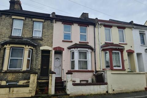 3 bedroom terraced house to rent, Corporation Road, Gillingham, ME7