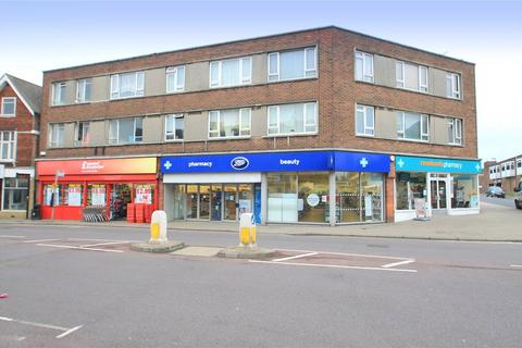 2 bedroom flat for sale, North Road, Lancing, West Sussex, BN15