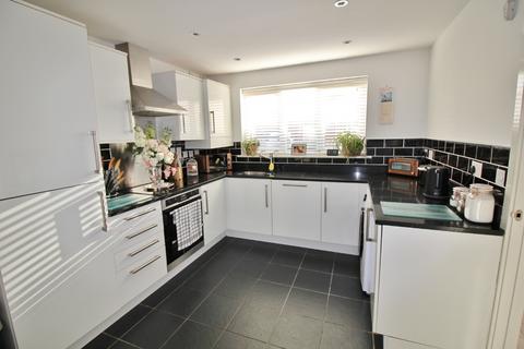 4 bedroom semi-detached house for sale, Bellona Drive, Stanground South PE2