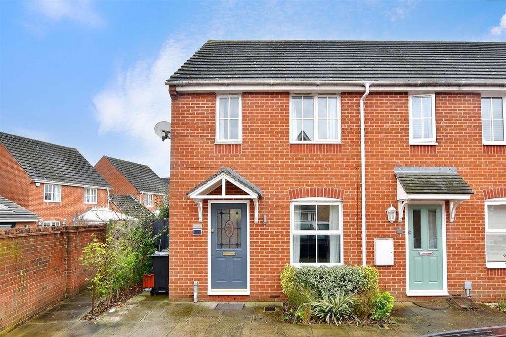 Barra Glade, Wick Meadows, Wickford... 2 bed end of terrace house £325,000