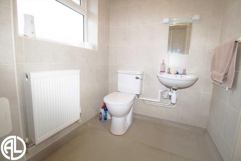 2 Longmead, Letchworth Garden City, SG6 4HW