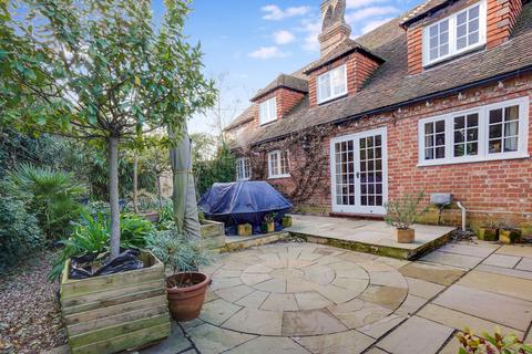 1-2, Layfield Cottages Sheppey Way, Bobbing, Sittingbourne, ME9 8QS