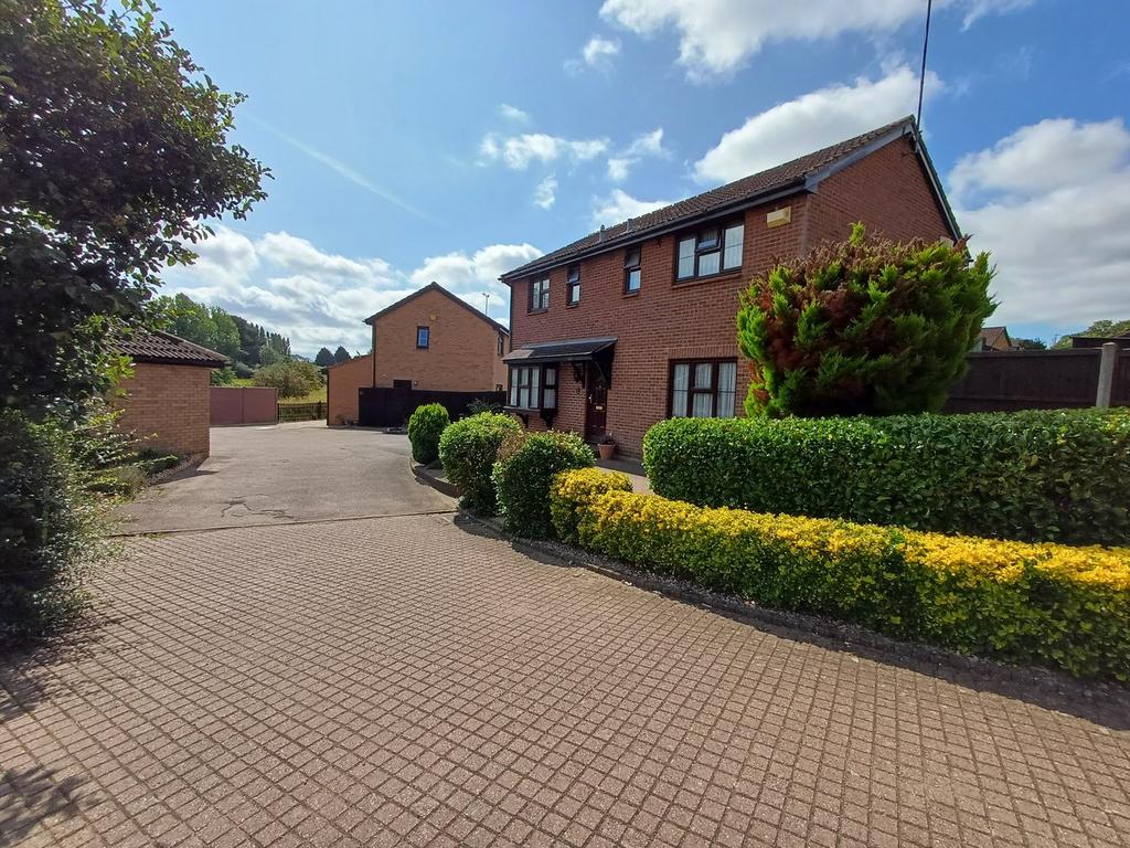 Goddard End, Stevenage SG2 4 bed detached house £650,000