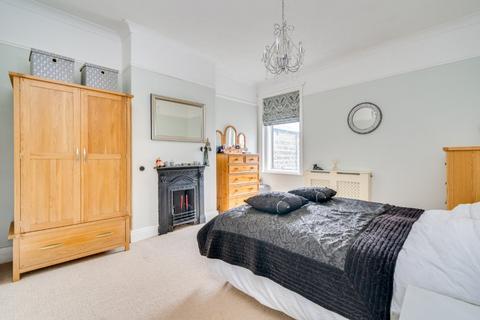 4 bedroom terraced house for sale, Boroughbridge Road, Knaresborough, North Yorkshire, HG5