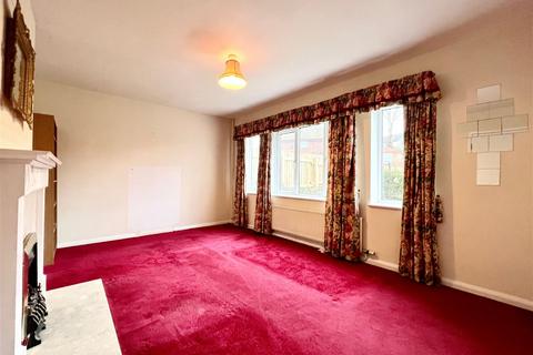 40 Brookside, Collingham, Wetherby, LS22 5AN