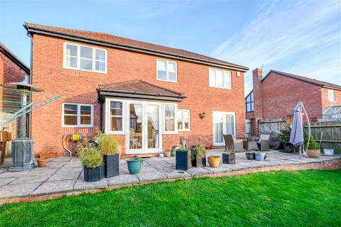 5 bedroom detached house for sale, Royal Worcester Crescent, The Oakalls, Bromsgrove, B60 2TN