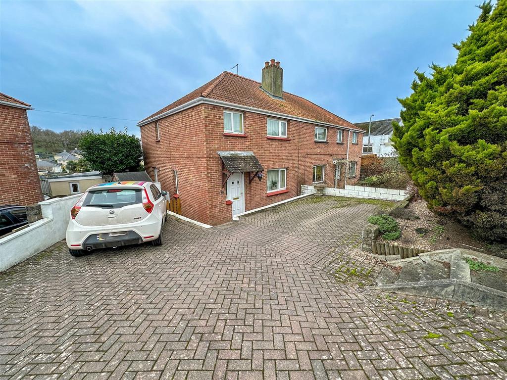 Ashburton Road, Newton Abbot TQ12 3 bed semidetached house for sale £250,000