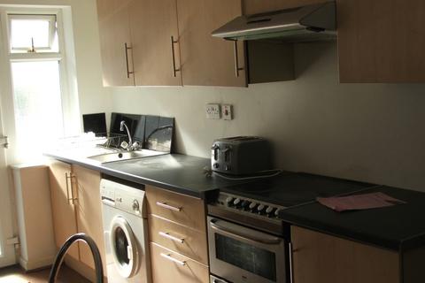 1 bedroom house to rent, Fitzroy Drive, Oakwood, Leeds. LS8