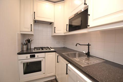 2 bedroom flat to rent, Rose Street, Edinburgh, EH2