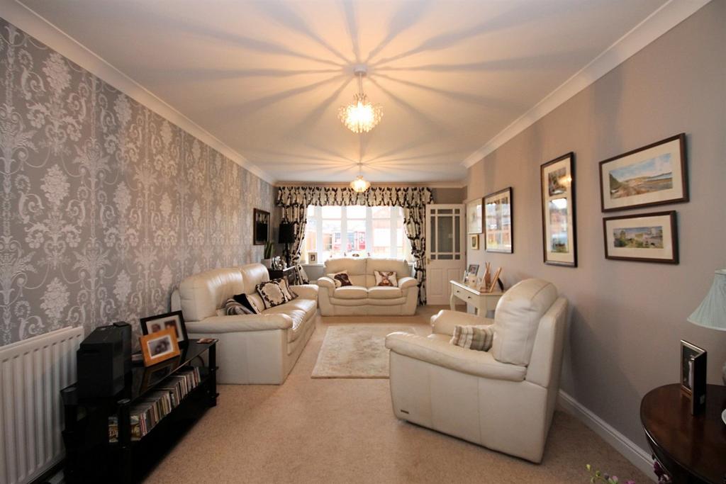 Parkgate, Knutsford 2 bed detached bungalow for sale £395,000
