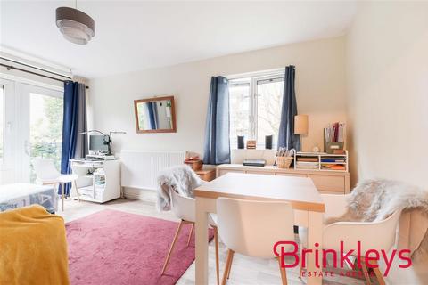 1 bedroom apartment for sale, Caryl House, Windlesham Grove, Wimbledon