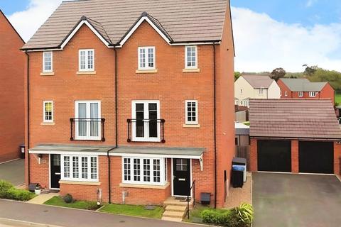 4 bedroom semi-detached house for sale - Trussell Way, Rugby CV22
