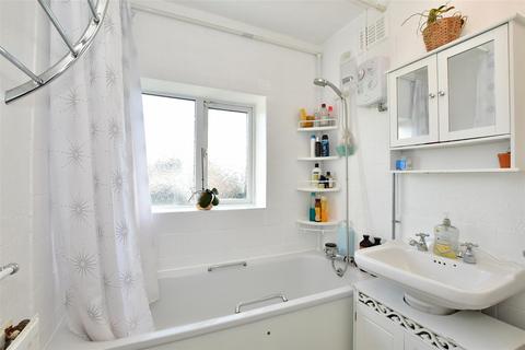 13 Burwood Gardens, Rainham, RM13 8JS