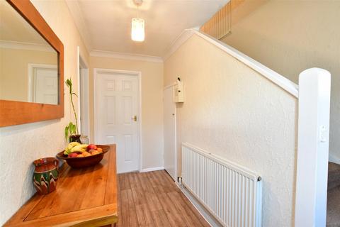 13 Burwood Gardens, Rainham, RM13 8JS