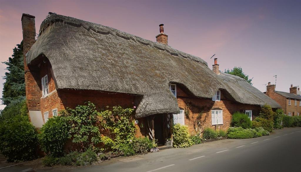 The Old Thurlaston, Rugby CV23 5 bed detached house for sale £