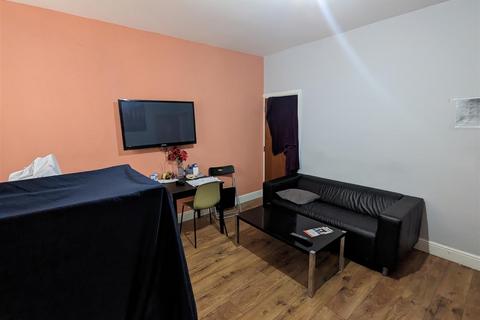 230 Gulson Road, Coventry, CV1 2JD