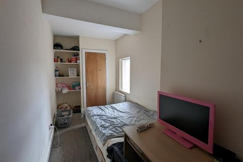 230 Gulson Road, Coventry, CV1 2JD